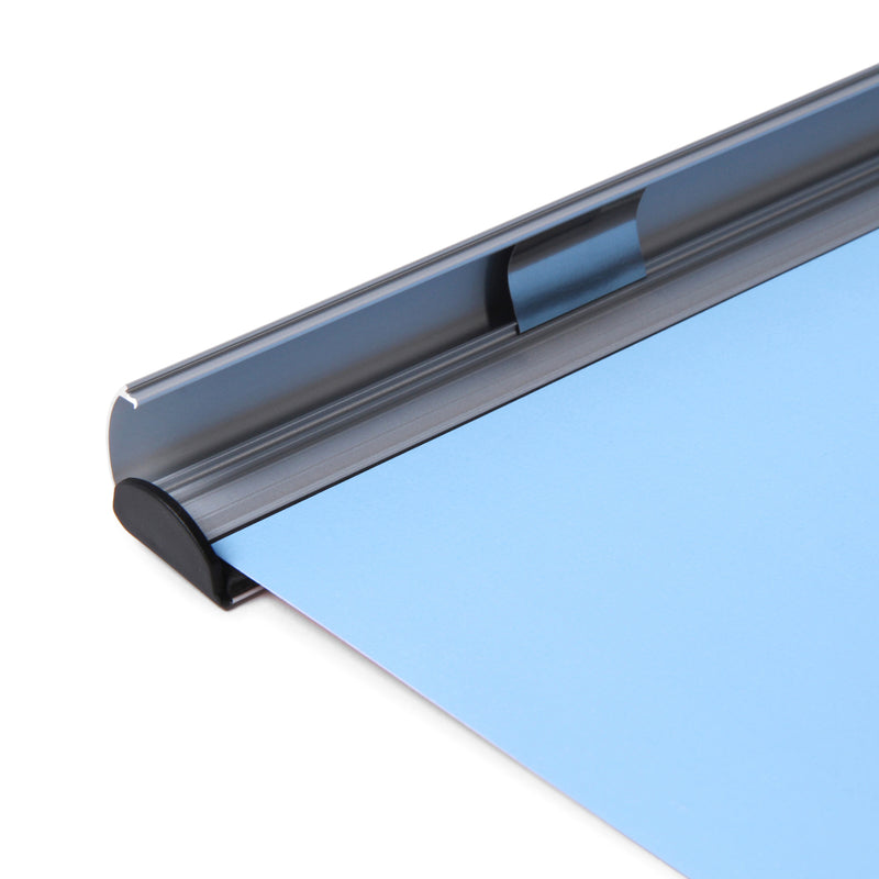 Detailed view of banner rail snap open